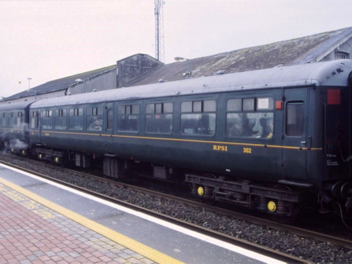 1/2/2009: On the return 'Top Link' railtour at Charleville. (N. Knowlden)