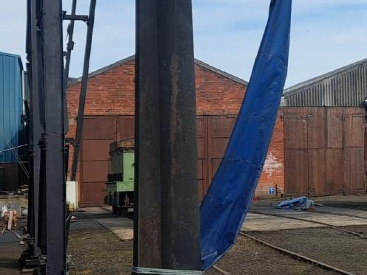 25/4/2056: The water column is situated in front of the locomotive preparation apron.