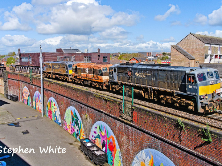 18/4/2026: 078, tailed by 076, haul  147 past Ballybough. This was 147's first mainline move since at least 2009. (S. )White
