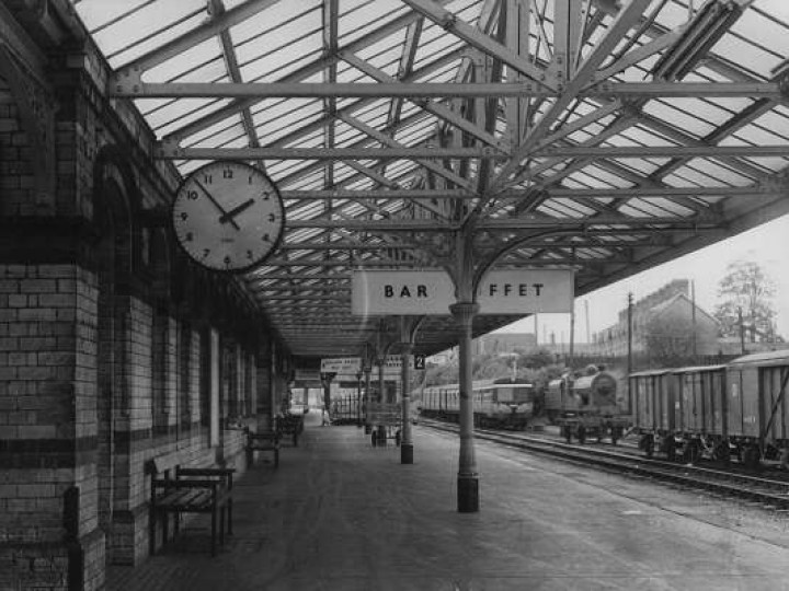 1980: A view of Dundalk station with No.131 visible on her plinth. (B. Pickup)