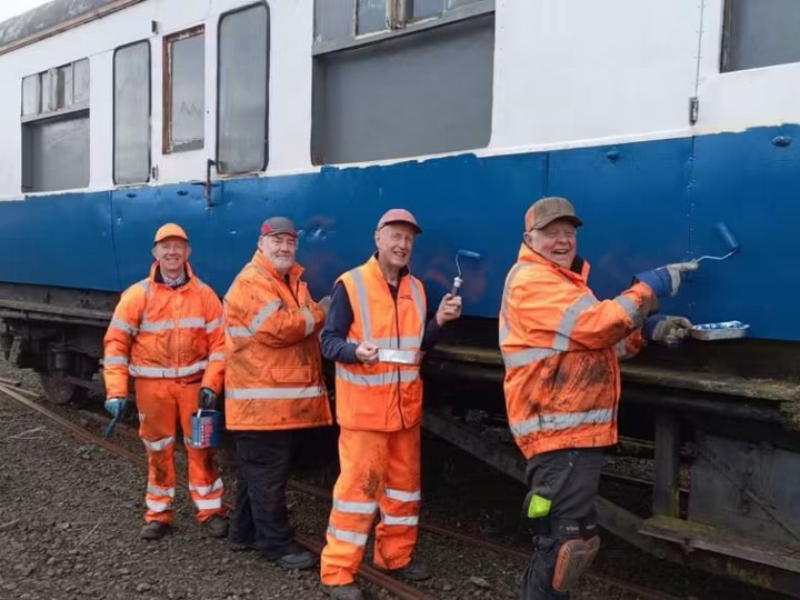 20/10/2026: The carriage receives a much-needed repaint. (R. Morton)