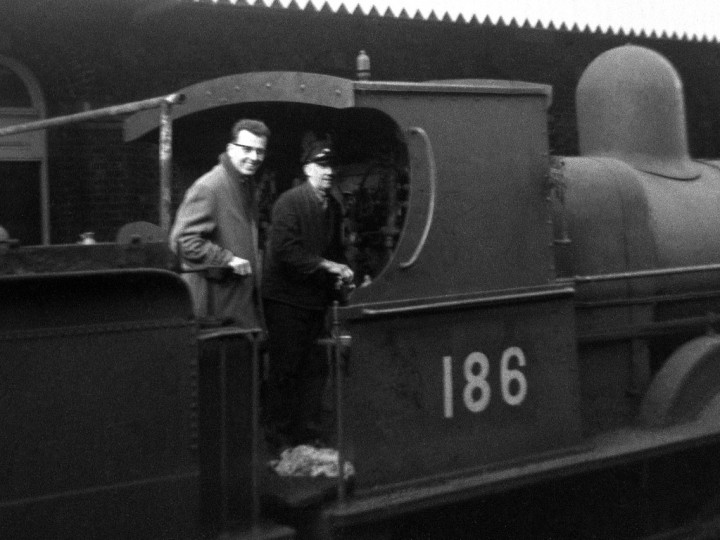 1965: Eamonn Jordan taking delivery of No.186 at Portadown before a handover in Belfast. The formal handover took place at Platform 6 in Connolly on 4th May 1968 before she worked to Wicklow on the Slieve Cualann railtour. (C.P. Friel)